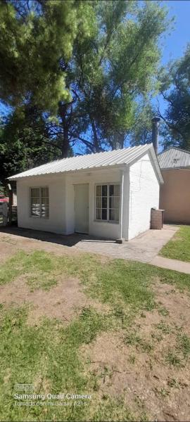 Necochea, Casa con pileta en ribera rio Quequen